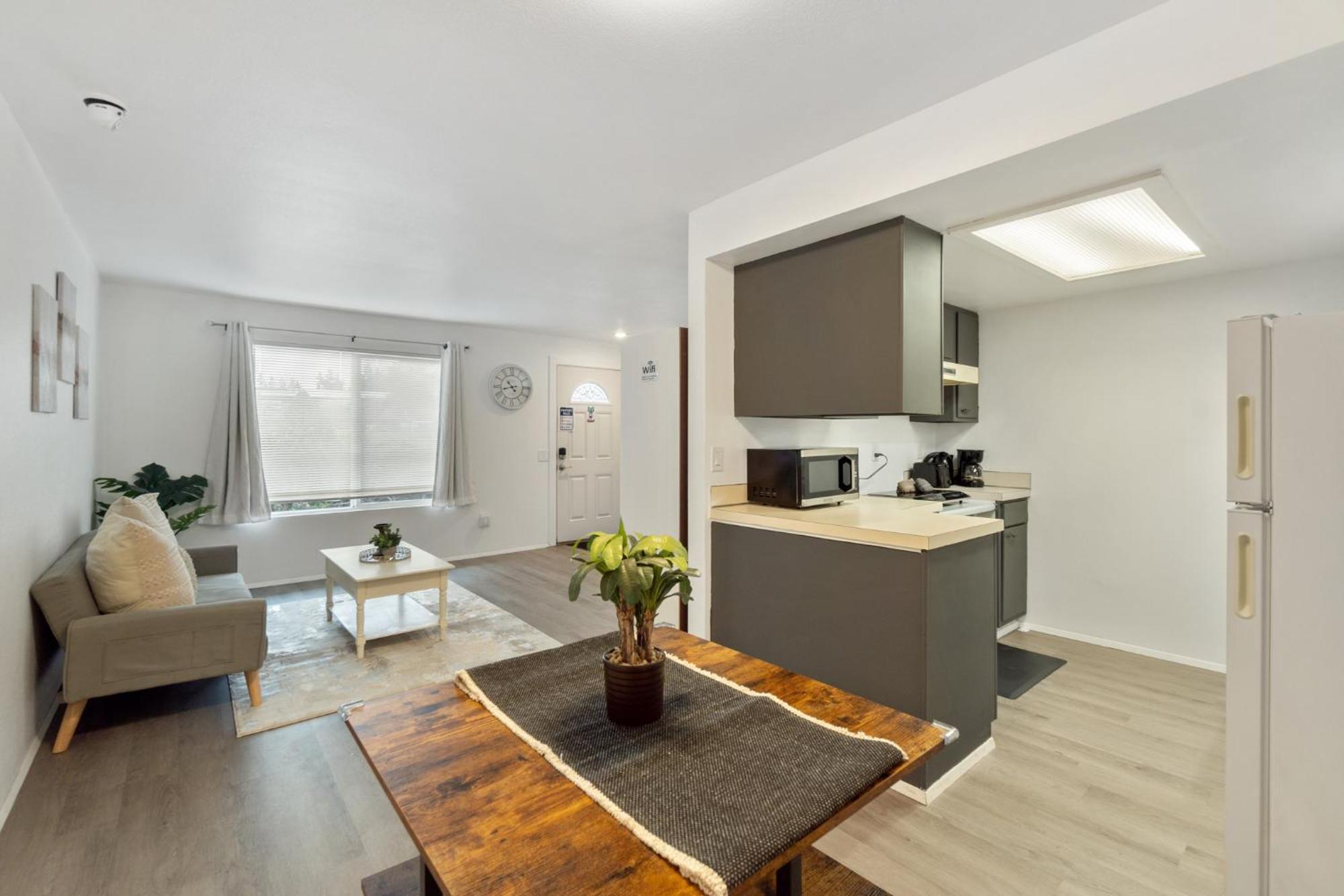Central Bellevue Retreat المظهر الخارجي الصورة