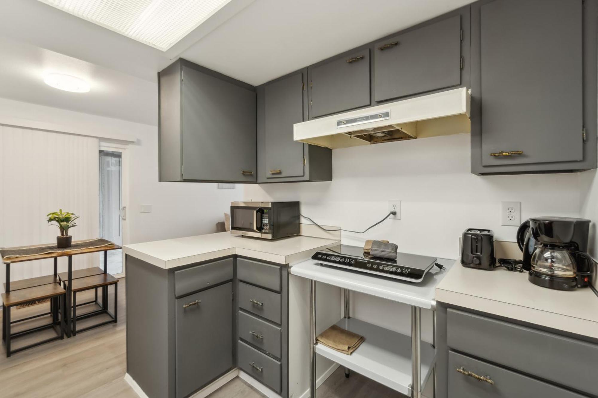Central Bellevue Retreat المظهر الخارجي الصورة